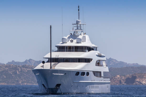istock Luxury yacht in the sea 686632392