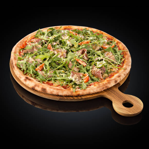 pizza with arugula, parmesan cheese, mozzarella cheese, cherry tomatoes - pepperoni pizza green olive italian cuisine tomato sauce imagens e fotografias de stock