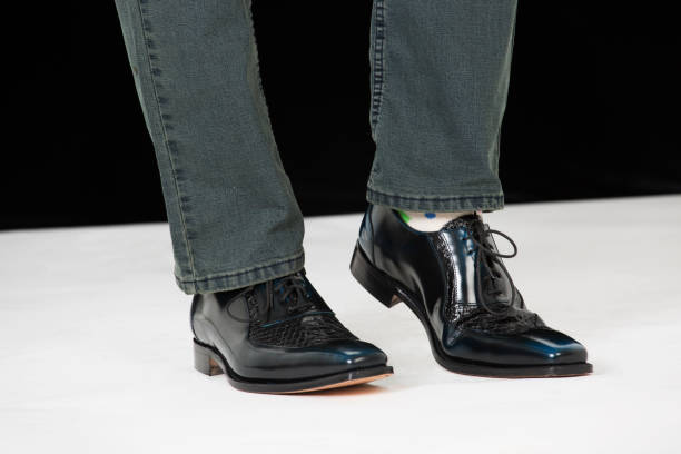 istock Mens black leather stylish shoes 686708606