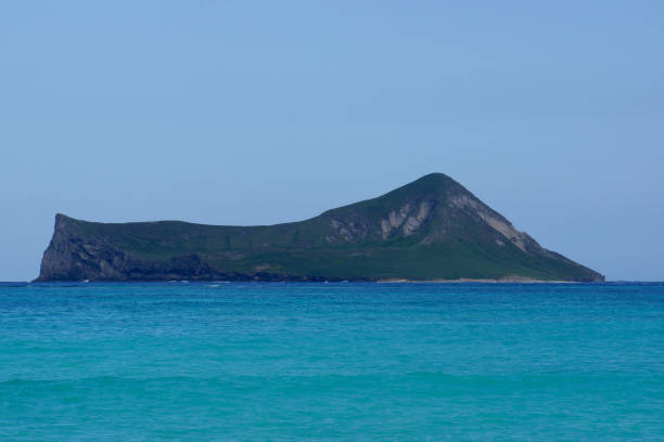 istock Rabbit Island, Manana, in Waimanalo Bay 686727606