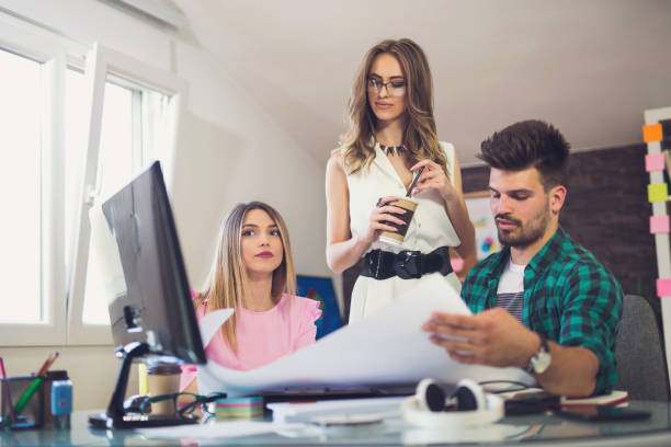 istock Business team discuss business ideas in front of the computer 686730988