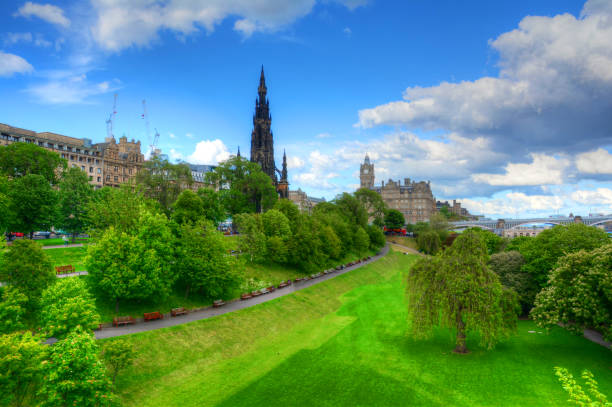 princes street bahçeleri - princes street gardens stok fotoğraflar ve resimler