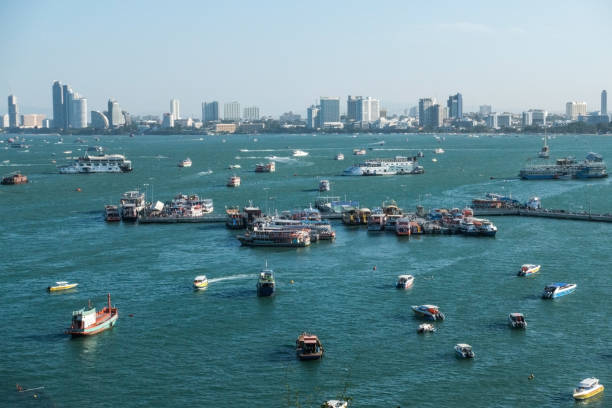 バリハイ桟橋、パタヤ、チョンブリ、タイのコアの航空写真 - bali hai ストックフォトと画像
