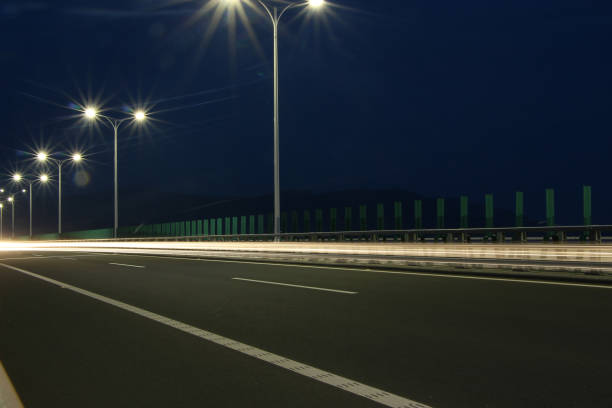 istock Traffic night of bridge 687031122