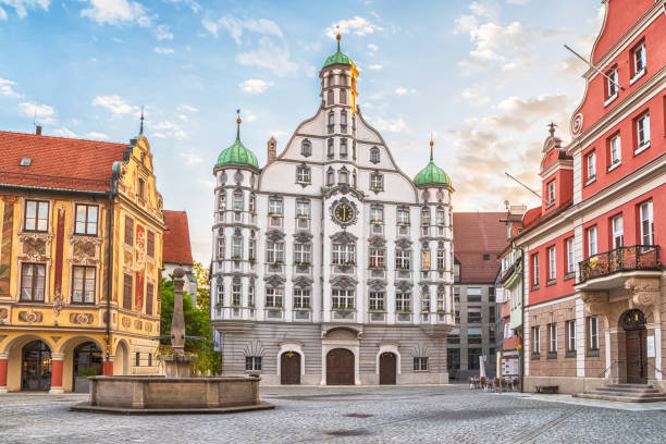 prefeitura (rathaus) em memmingen, alemanha - montanhas suábias - fotografias e filmes do acervo