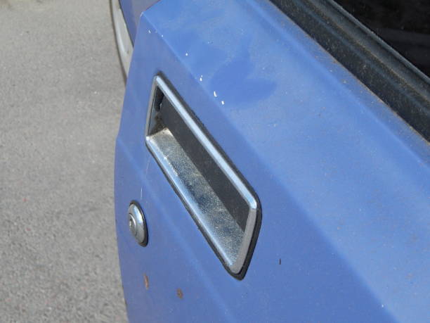 istock Car body and spare parts 687159992