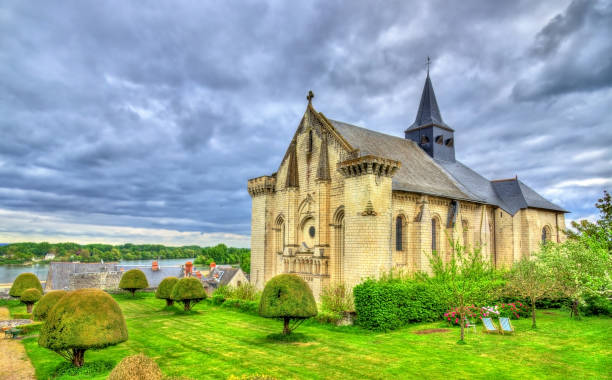 collegiale saint-martin de candes, a church on the bank of the vienne, france - cher stok fotoğraflar ve resimler