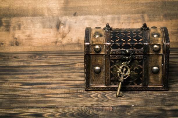 Lock. Old casket and key on backgroud antiquities photos stock pictures, royalty-free photos & images