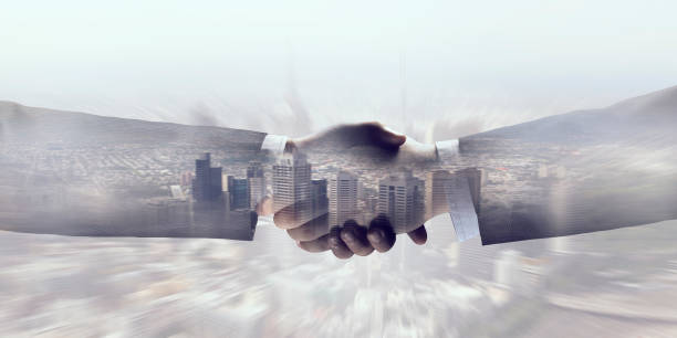 istock Business greeting or agreement 687574350
