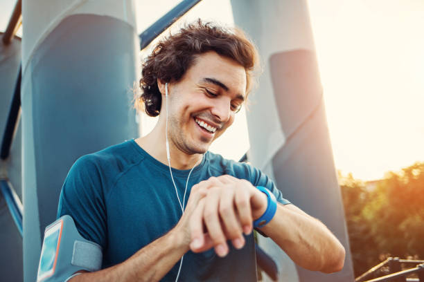 istock Wearable tech and sport in the city 687635696