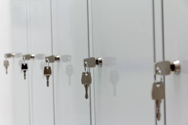 locker and keys - locker room locker shower nobody imagens e fotografias de stock