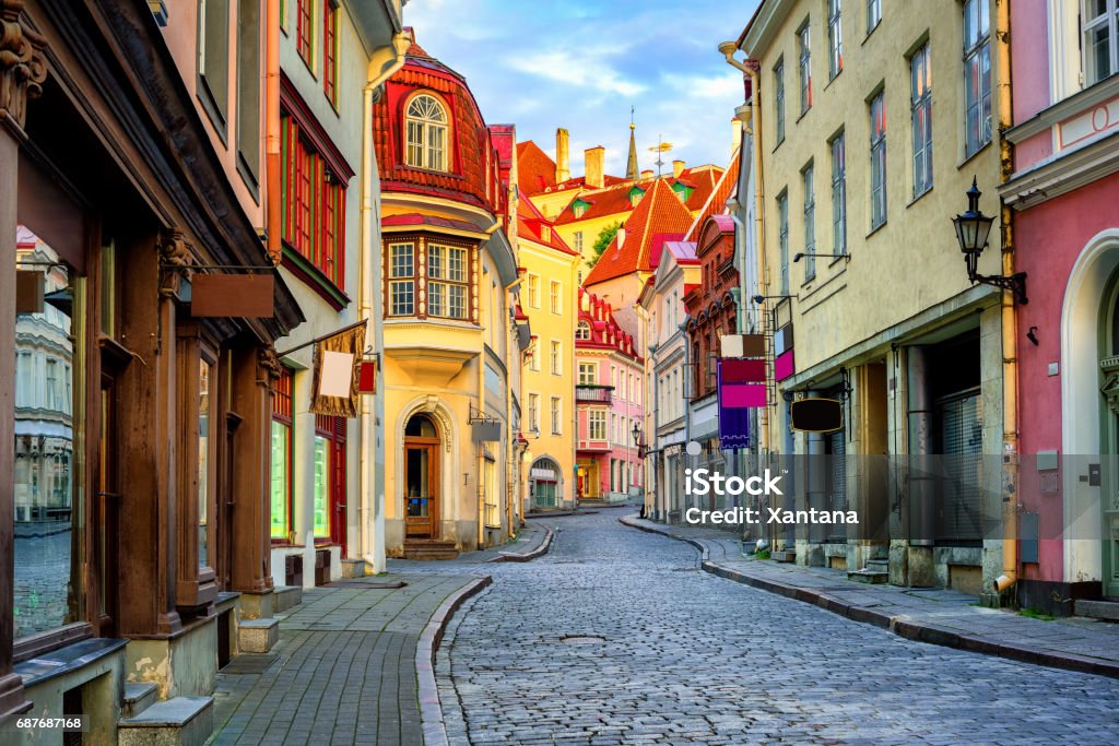 Casco antiguo de Tallin, Estonia - Foto de stock de Tallinn libre de derechos