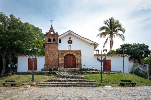 iglesia de san antonio - cali, colombia - valle del cauca fotografías e imágenes de stock