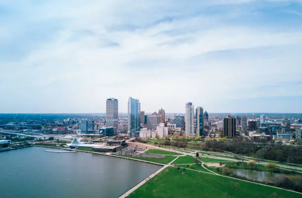 Skyline of the city of Milwaukee, WI.
