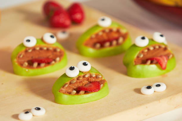 istock apple frog, for kids fun food design 687936172