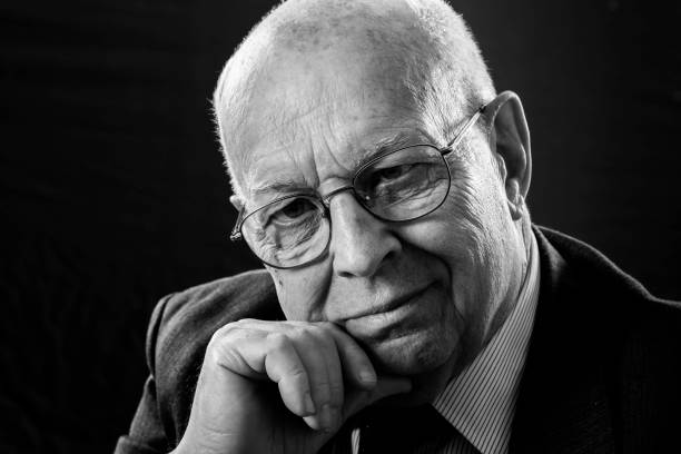 istock Old Business Man Portrait. Senior CEO Manager. 687972842