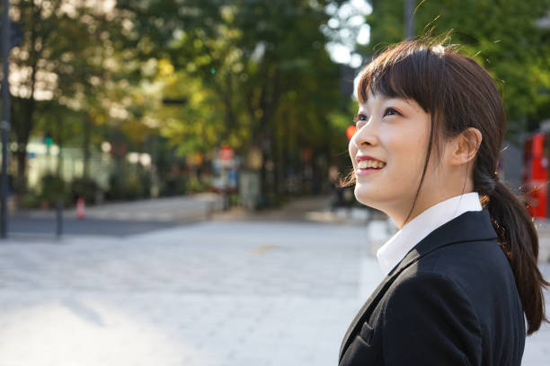 istock Women in suits 688242220