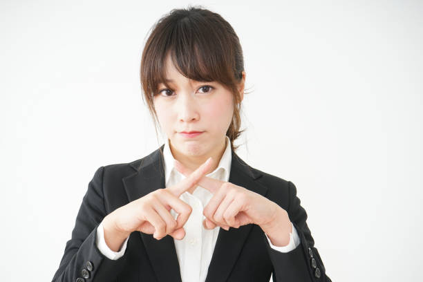 istock Women suits the gesture 688262408