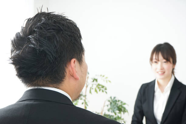 istock Men and women to have a conversation 688292324
