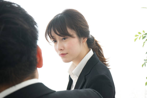 istock Men and women to have a conversation 688295058