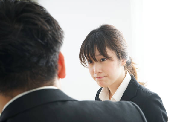 istock Men and women to have a conversation 688295348