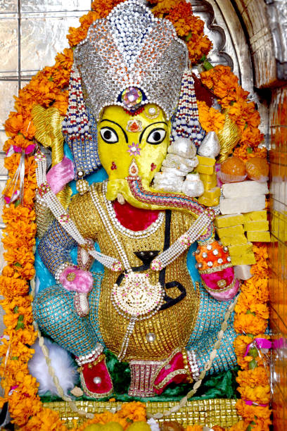 istock GOD OF OMEN GANESHA 688337816
