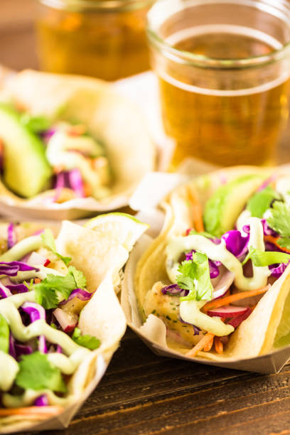 istock Street fish tacos 688338316