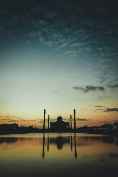 istock silhouette of mosque 688348132
