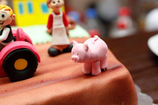 istock Birthday cake decoration details 688454766
