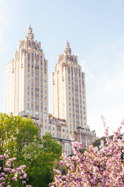 istock Spring Flowers and Landmark Art Deco Architecture in NYC 688560256
