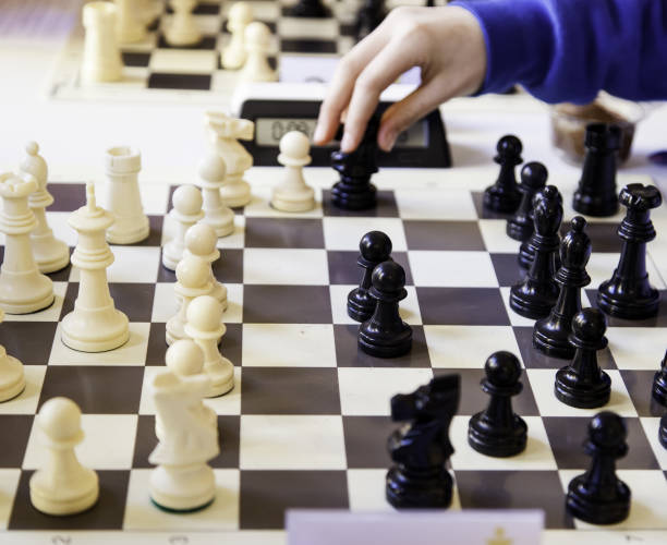 szachy gra planszowa - intelligence set armed forces competitive sport zdjęcia i obrazy z banku zdjęć