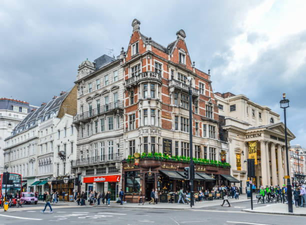 istock Streets of London 688593056