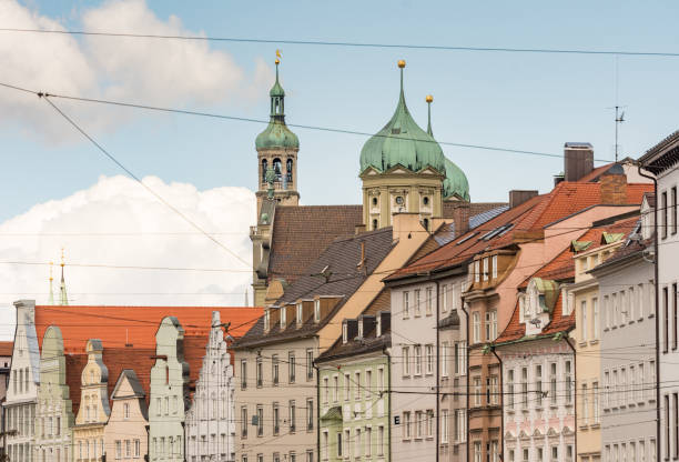 istock Historic hose facades in Augsburg 688605668
