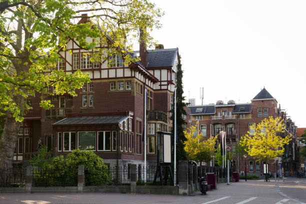istock Old houses on the Amsterdam 688609298
