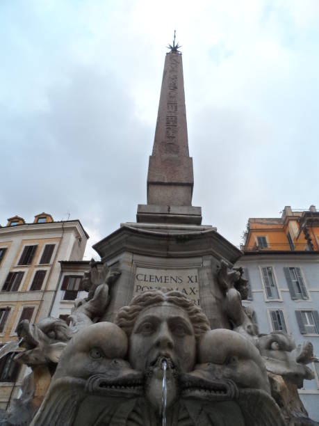 istock Rome - Trevi Fountain 688774152