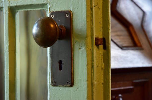 istock Spectacle of room door 688886068