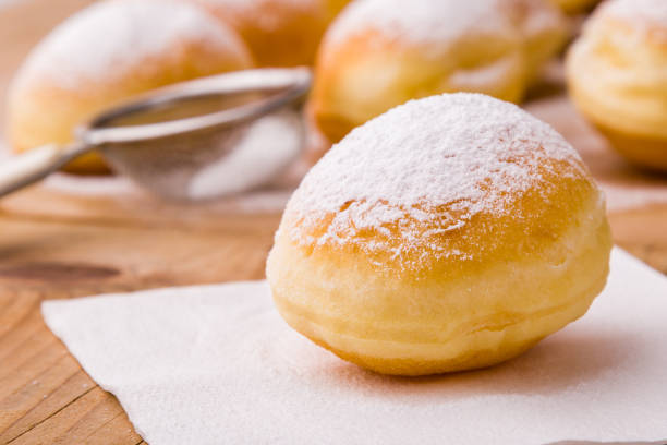 istock homemade donut with powder sugar 688889534