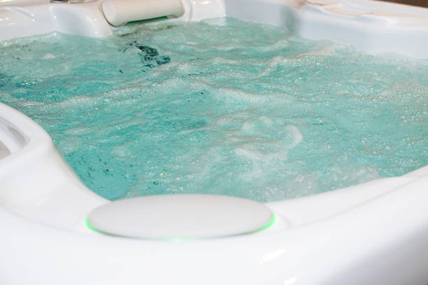 jacuzzi spa bain - hidromassage inside of wet luxury photos et images de collection