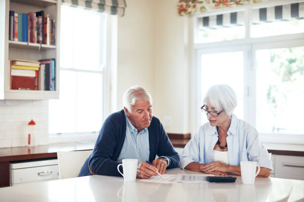 istock Getting their household finances in order 688969284