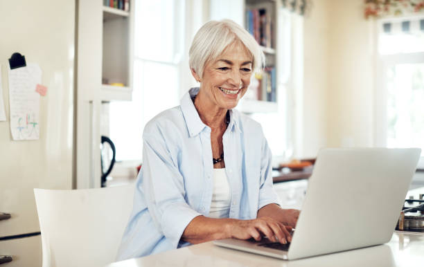 istock Getting to grips with the vast world online 688969564