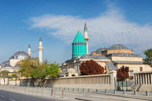 Mausoleum of Mevlana Jelaleddin Rumi, Konya, Turkey The sarcophagus of Mevlana is located under the green dome konya stock pictures, royalty-free photos & images