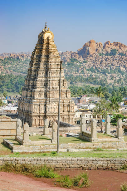 Virupaksha Temple inHampi, India Virupaksha Temple, located in the ruins of ancient city Vijayanagar at Hampi, India virupaksha stock pictures, royalty-free photos & images