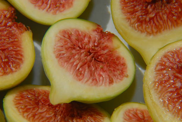 istock Sweet figs to eat - Spain 689015264