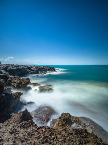 istock Rocky coast of Italy 689019108