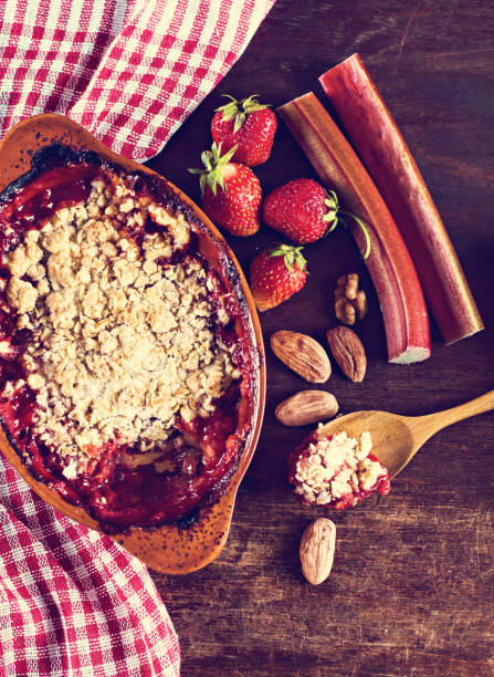 istock pie crumble with strawberries and rhubarb 689043798