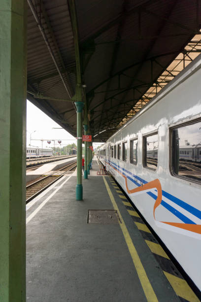 istock Cleaning of trains 689143044