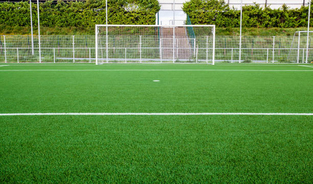 istock an football field 689293710