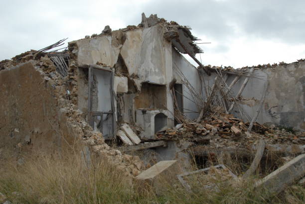 istock Old ruin - old house in Spain 689323644