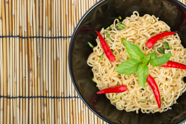 istock Hot and spicy instant noodle 689328004