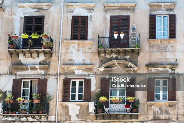 Facade Of An Old Building In Palermo Stock Photo - Download Image Now - Architecture, Arts Culture and Entertainment, Balcony